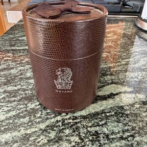 Havana Brown Textured Candle and box